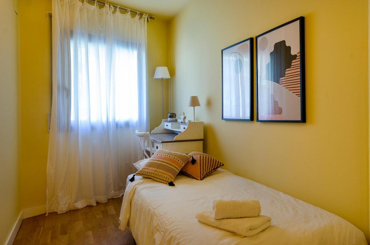 Devesa Park Apartment With Private Parking ชีโรนา ภายนอก รูปภาพ